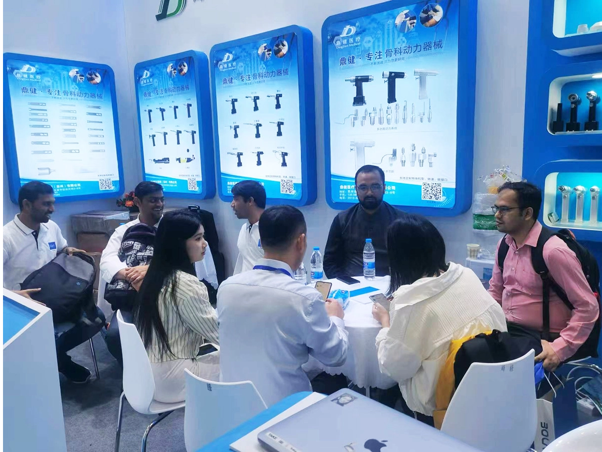 Liderando el nuevo ecosistema de herramientas ortop&eacute;dicas: Dingjian Medical brilla en la 91.&ordf; CMEF